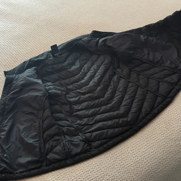 The North Face 550 Flare Goose Down Black Zip Jacket Size SP - Picture 12 of 16